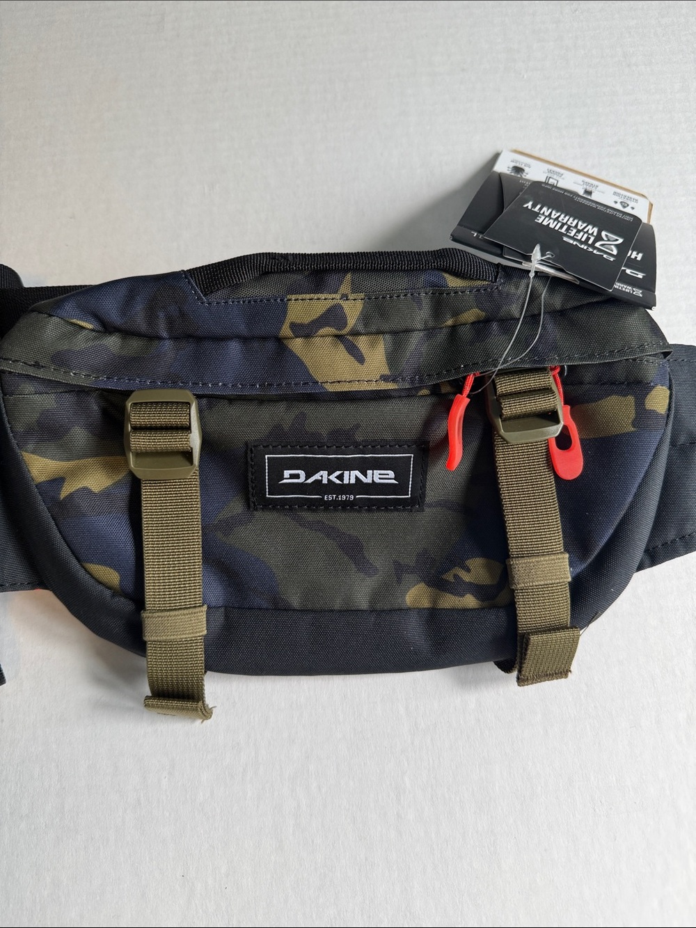 NWT Dakine Hot Laps 1L Camo Belt Bag Hip Pack - Picture 2 of 8